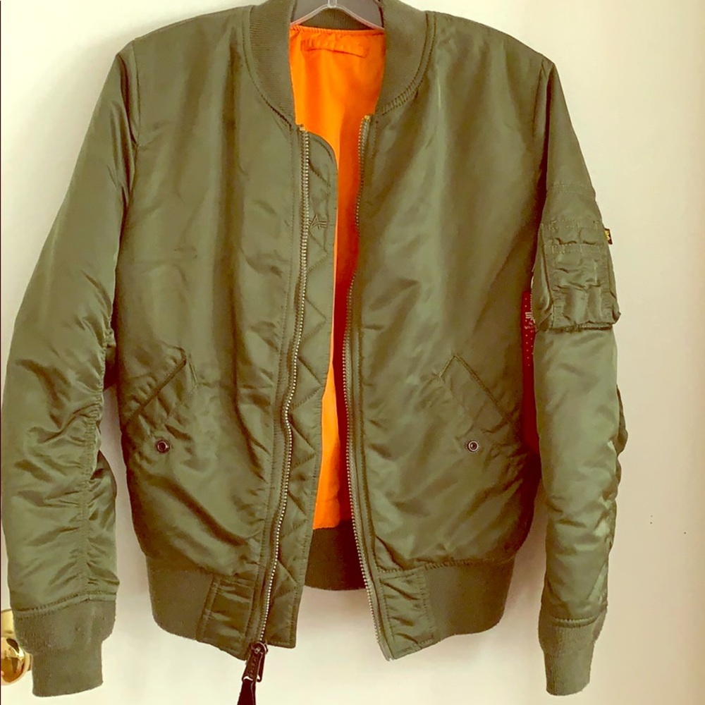 Alpha Industries Women’s XS bomber jacket